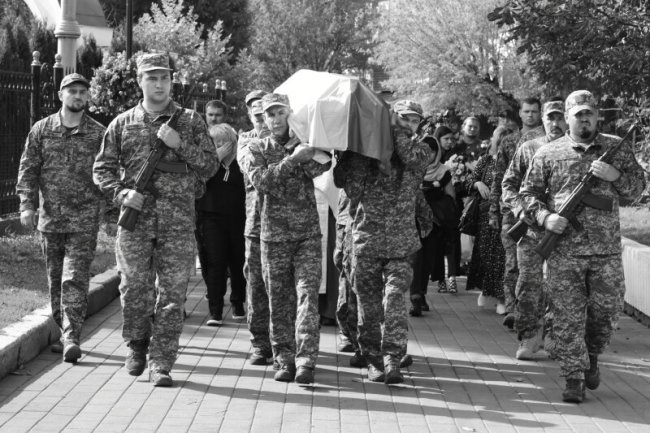 У Луцьку попрощалися із захисником України Сергієм Аксьоновим