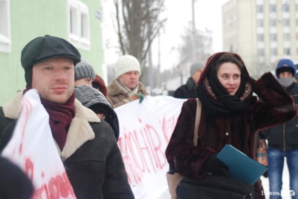 У Луцьку вимагають заборонити Партію регіонів. ФОТО