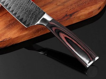 Що таке дамаська сталь і чи варто купувати ножі з неї?*