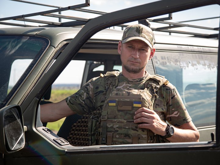 «Фари вимикаємо і надіємося на свою інтуїцію», – воїн-водій з Волині про роботу на фронті. ФОТО, ВІДЕО