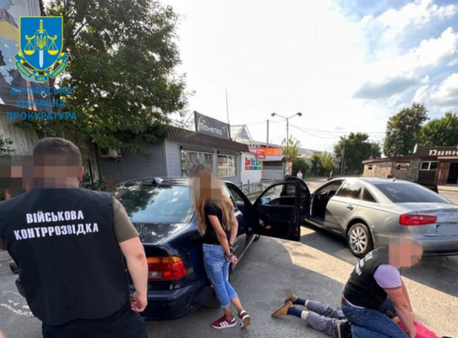 5 500 доларів – за виїзд за кордон: у Луцьку затримали злочинну групу, яка переправляла ухилянтів. ФОТО