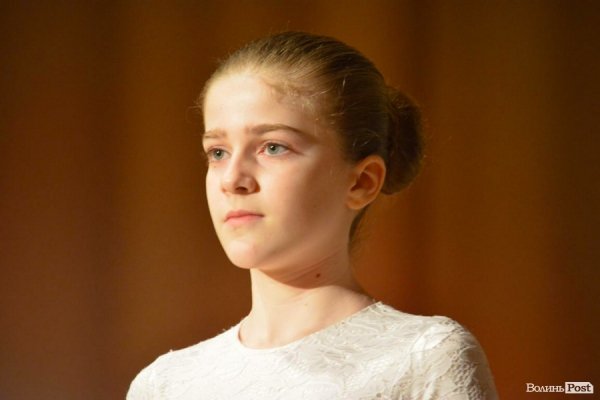 Луцьку сцену запалювали «різдвяні зірочки». ФОТО. ВІДЕО