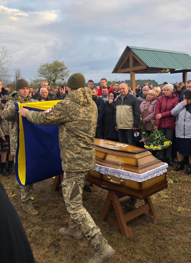 Вважався зниклим безвісти: на Волині поховали 22-річного Героя Андрія Мельничука