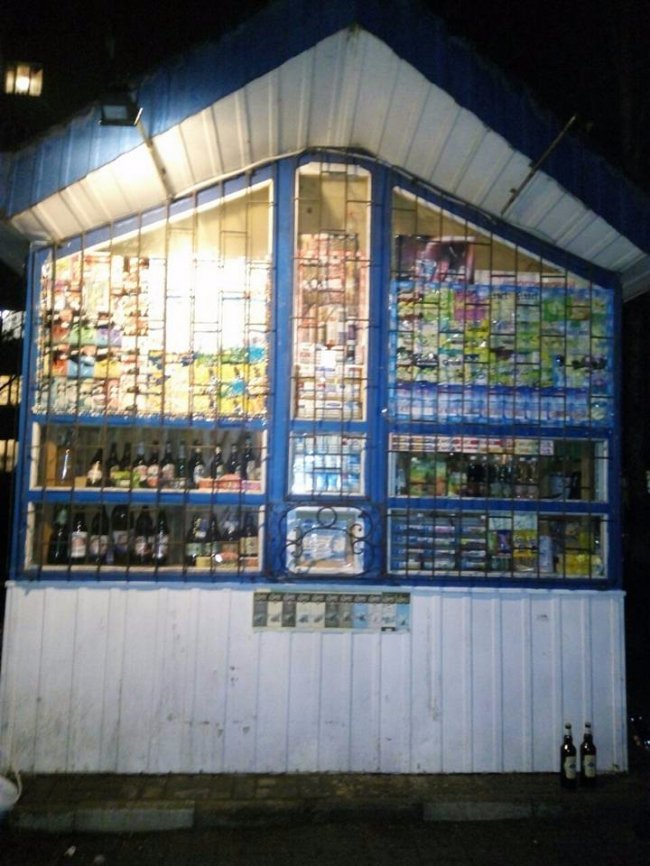 Вино – не алкоголь: у Луцьку «полювали» на недобросовісних продавців