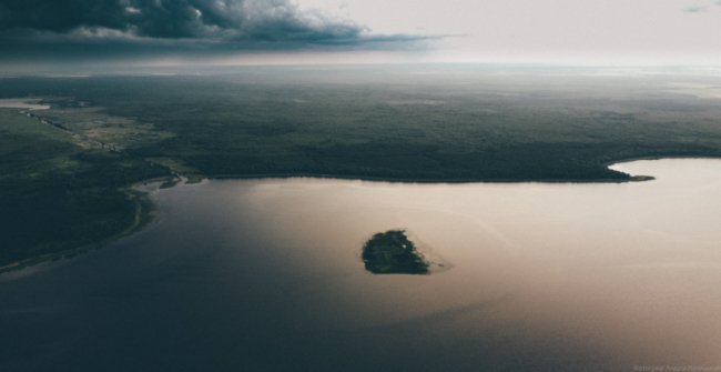 Захопливі світлини волинського озера з висоти. ФОТО