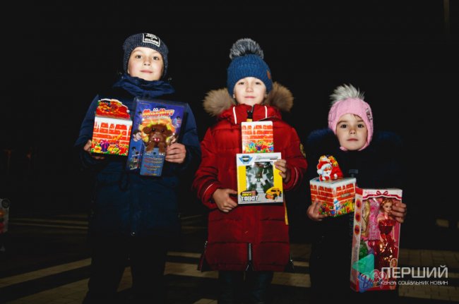У «Супернову» завітав святий Миколай. ФОТО*