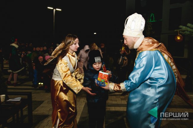 У «Супернову» завітав святий Миколай. ФОТО*