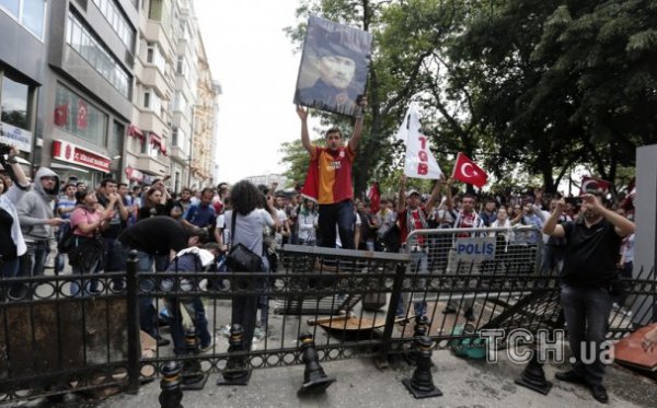 Бунт у Туреччині. ФОТО. ВІДЕО