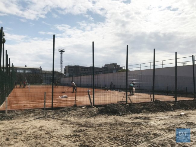 У Нововолинську будують два тенісні корти