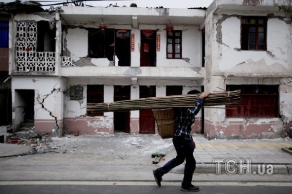 Китай очухується від землетрусів. ФОТО