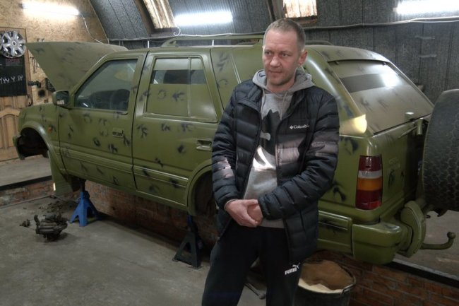 Школярі у Луцьку зібрали гроші на ремонт авто для ЗСУ