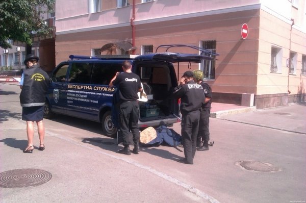 У  Луцьку пролунав вибух: міліція та СБУ вчаться ловити терористів. ФОТО