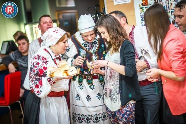 Андріївські вечорниці в луцькому діджей-кафе. ФОТО