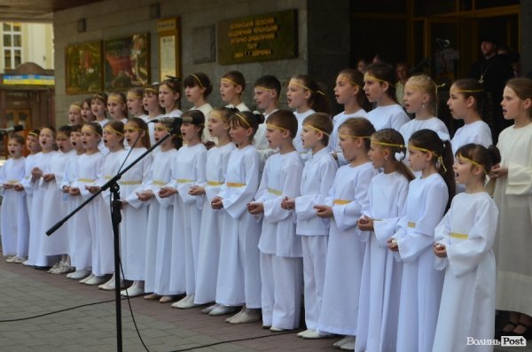 У Луцьку привітали матерів, чиї сини загинули в АТО