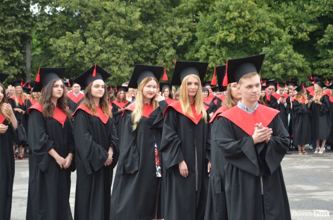 У луцькому політесі «відгуділи» випускний. ФОТО
