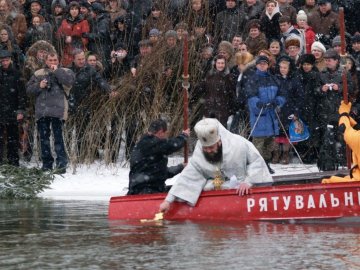 У ПЦУ пояснили, чому воду святять 18 та 19 січня 