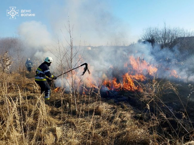 На Волині рятувальники погасили чотири  пожежі