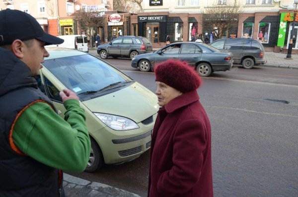 У Луцьку збудували «живий ланцюг» на підтримку євроінтеграції. ФОТО