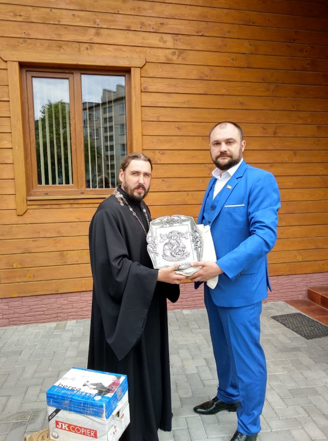 Волинська делегація побувала у Волновасі, щоб вшанувати загиблих на Сході військових