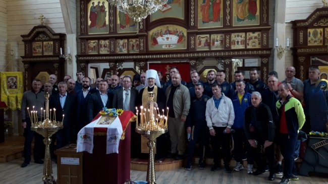 Волинська делегація побувала у Волновасі, щоб вшанувати загиблих на Сході військових