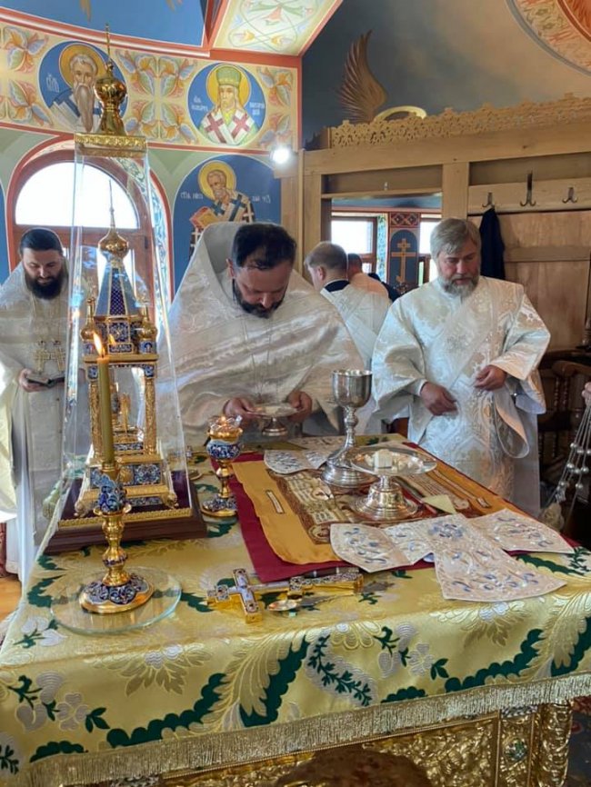 Відомий хірург з Волині Валіхновський став священником. ФОТО