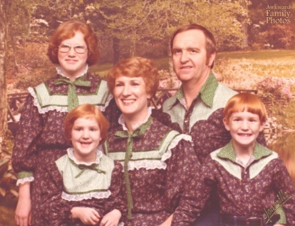 20 найдивніших та найкумедніших сімейних фото минулого