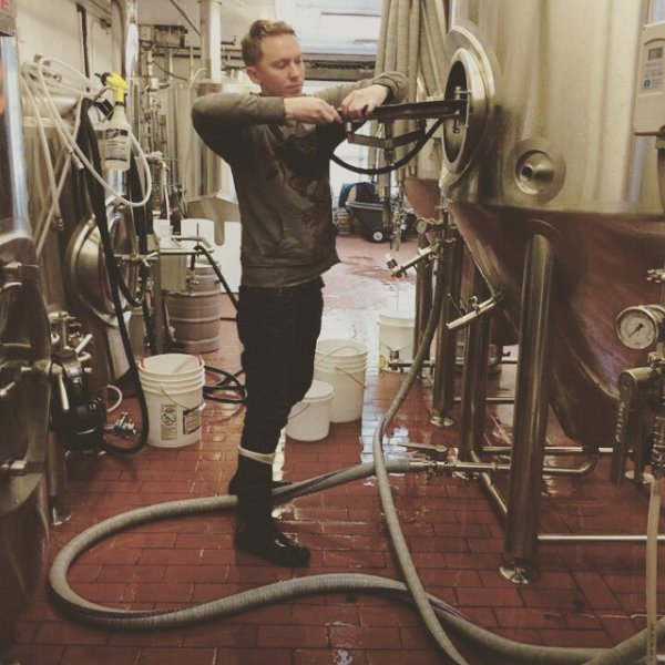 У США українець створив антиросійське пиво Крах імперії. ФОТО