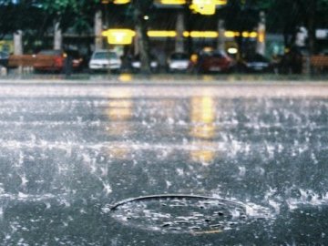 Волинь заливає: через негоду рятувальники тричі виїжджали відкачувати воду