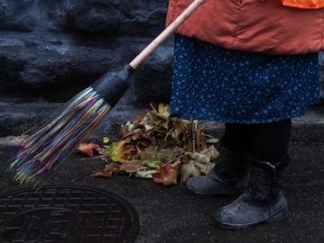 За крадіжку телефона жительці Волині присудили громадські роботи