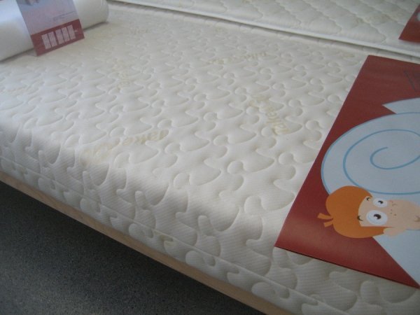 Ортопедичні матраци,  виготовлені з інноваційної піни з пам'яттю*