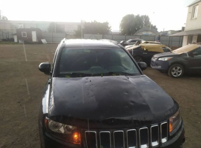 Київщину накрило гігантським градом