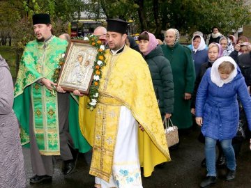 Луцькому храму подарували ікони з Афону. ФОТО