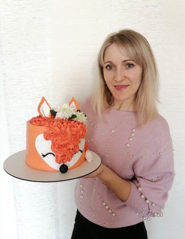 «Випікання тортів – це моя третя дитина», – закохана у кондитерську справу волинянка