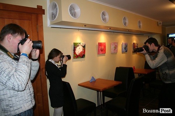 Луцькі художниці презентували виставку «Ейфорія». ФОТО