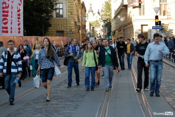 Як у Львові вболівали за Україну в матчі з Францією. ФОТО