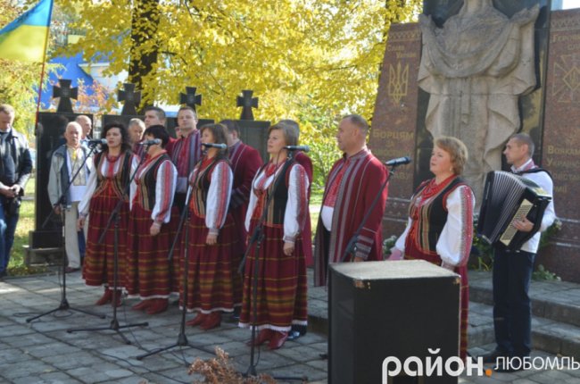 З піснями і подяками: як у Любомлі вшановували захисників України