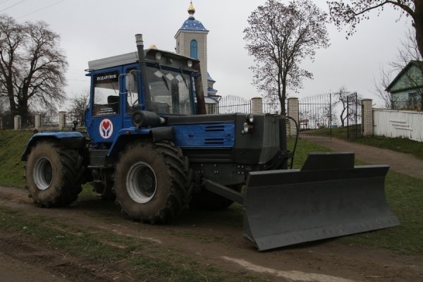 Селу на Волині подарували «зброю проти снігу». ФОТО