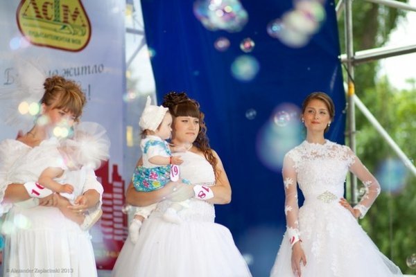 Переможці Параду наречених в Луцьку. ФОТО