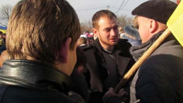 Звільненого з полону бійця на Волині зустрічали «усім районом». ФОТО