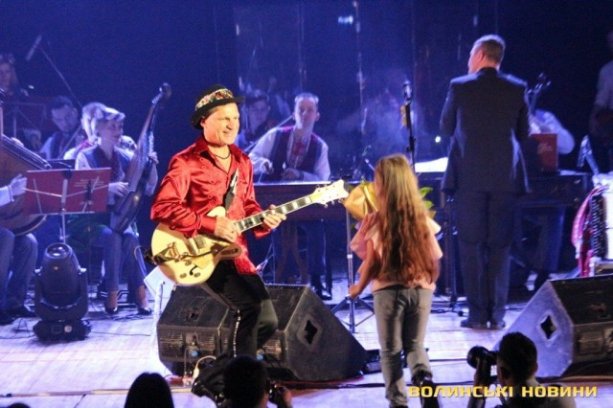 Запальний Олег Скрипка «підірвав» луцьку публіку. ФОТО. ВІДЕО