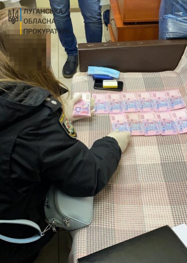 15 тисяч гривень за успішну операцію: на Луганщині лікар вимагав гроші в онкохворого