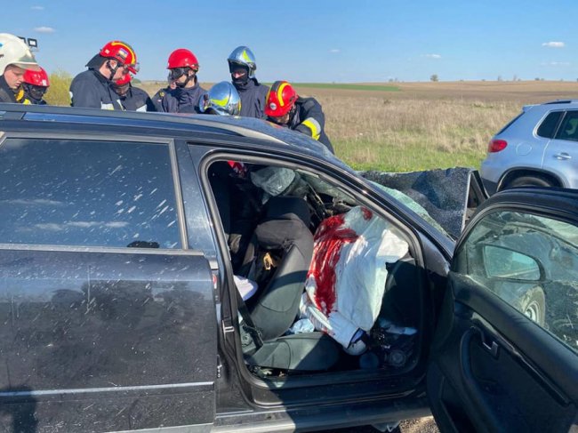 Стали відомі подробиці жахливої ДТП на Рівненщині, в якій загинула вся сім 'я.ФОТО
