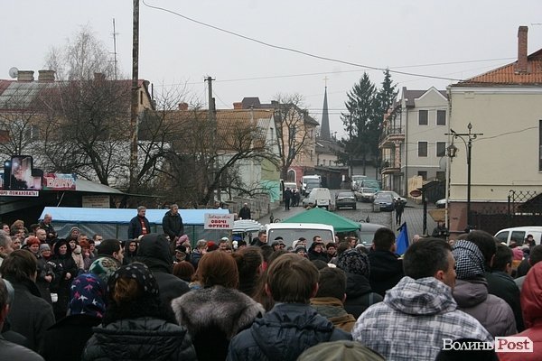 У Луцьку прощалися з загиблим волинянином. ФОТО