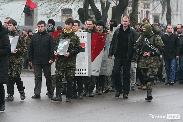 У Луцьку прощалися з загиблим волинянином. ФОТО