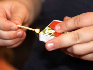 Дитячі пустощі з вогнем спричинили пожежу у Ковельському районі