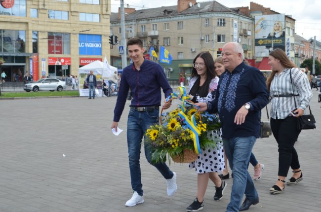 У луцькій бібліотеці з'явилися унікальні книги, яких не придбати у жодному магазині
