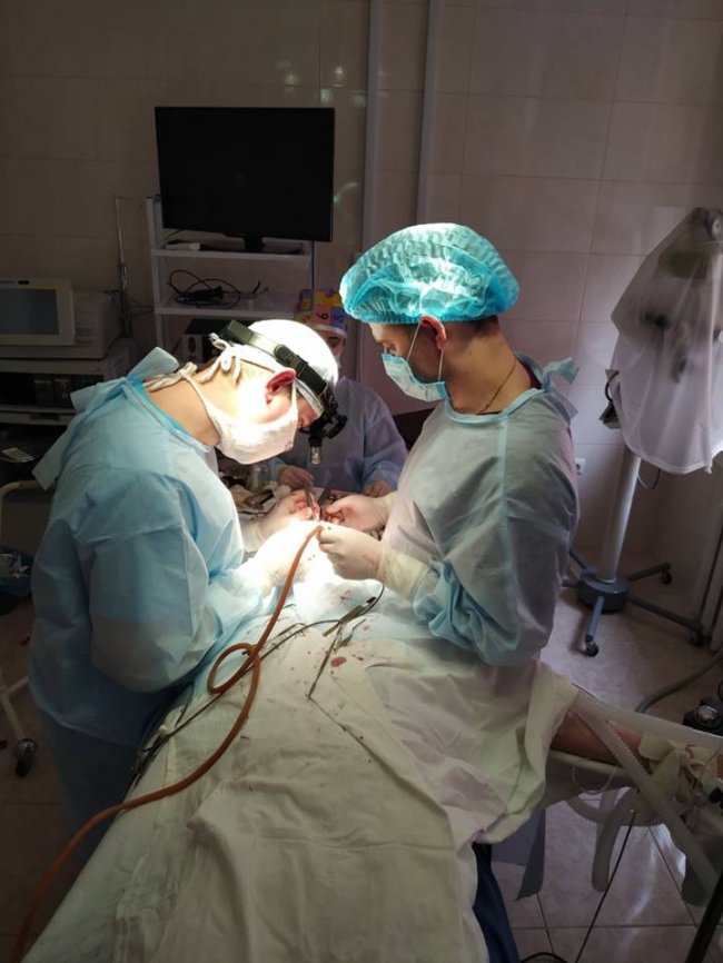 Волинські пластичні хірурги за день зробили красивішими одразу чотирьох пацієнтів. ФОТО