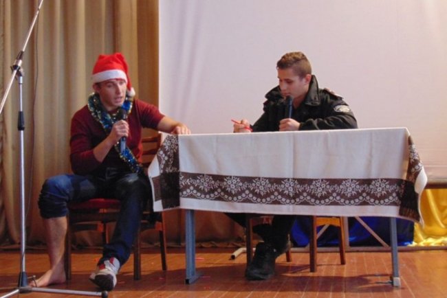 Студенти Рожищенського коледжу влаштували новорічний концерт