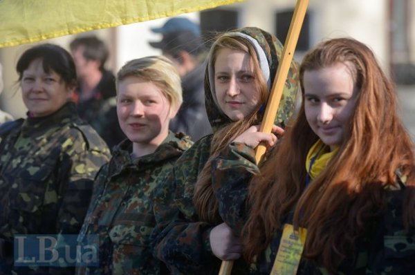 Перші добровольці Нацгвардії вирушили на навчання. ФОТО. ВІДЕО
