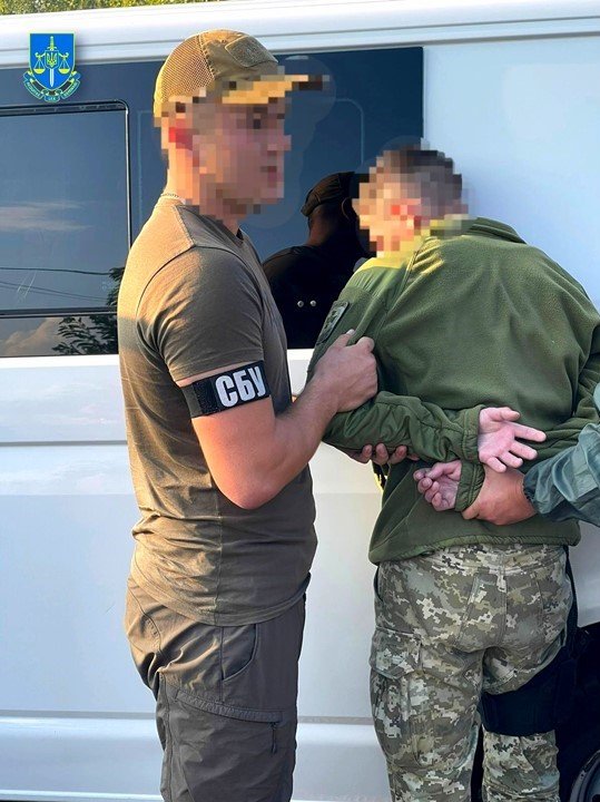 На Волині прикордонник обіцяв сприяти контрабанді за хабар у 00